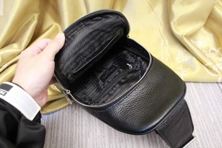 Picture of Prada Mens Bags _SKUfw167296403fw